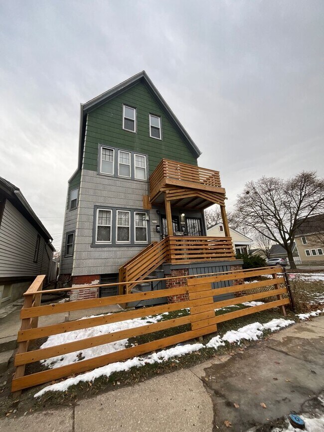 Building Photo - 2519 W Cherry St