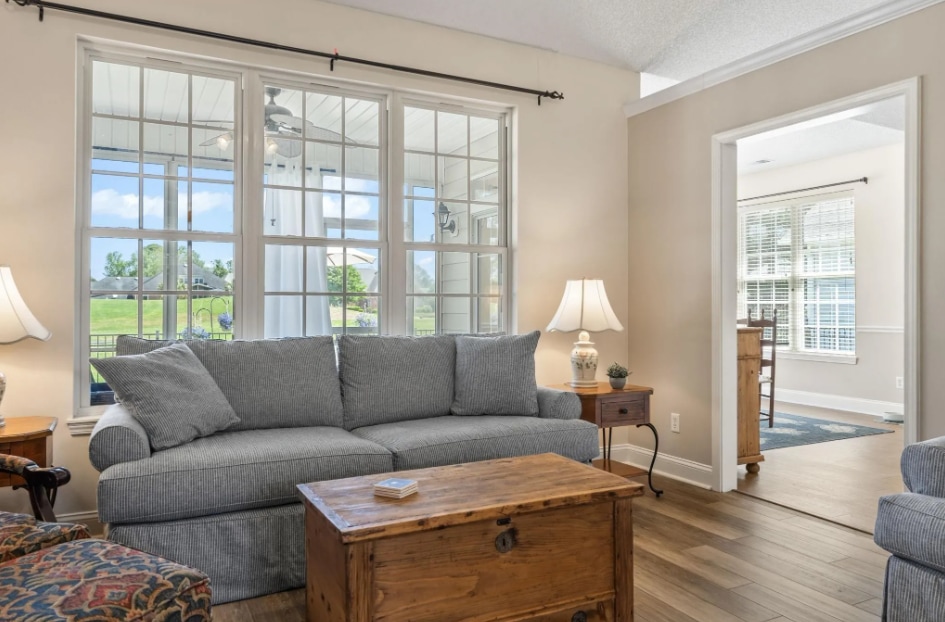 Building Photo - 136 Regency Dr
