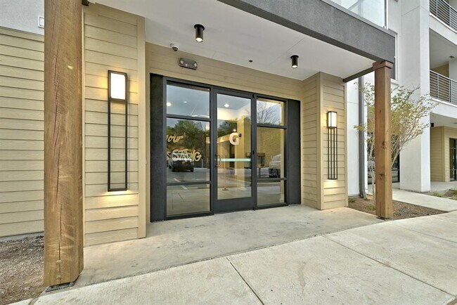Building Photo - 4801 Springdale Rd