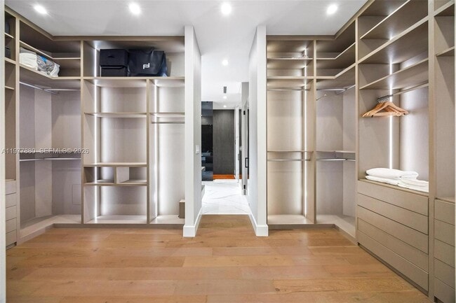 Building Photo - 3367 NE 168th St