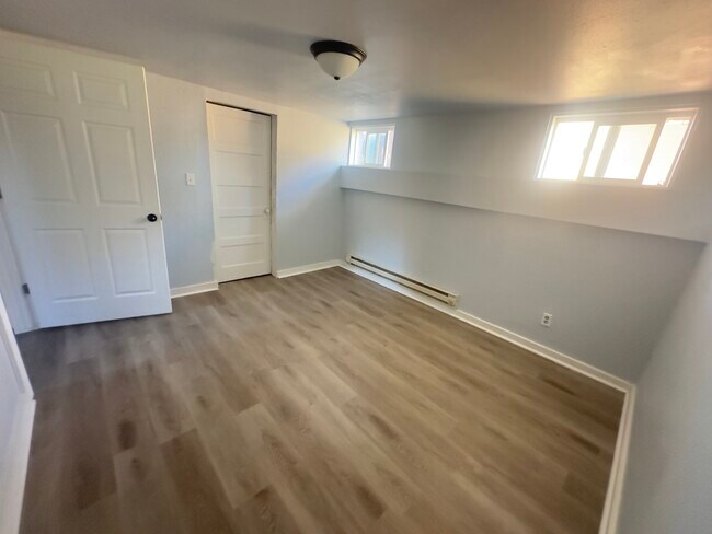 Building Photo - 279 4th N St