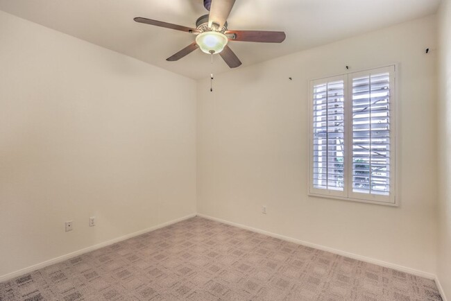 Building Photo - BEAUTIFUL SUMMERLIN CONDO OVERLOOKING THE ...