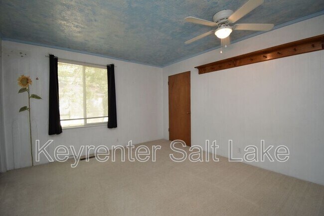 Building Photo - 6054 S 2075 E