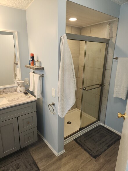 Master Bath - 4699 SE Bywood Ter