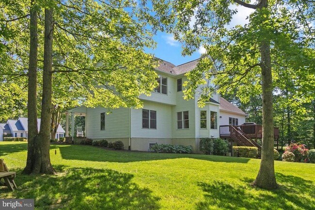 Building Photo - 22388 Deerpath Ct