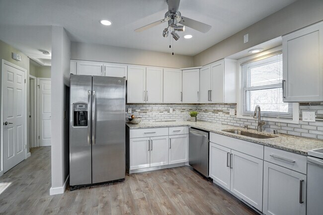 Building Photo - 4686 Capitol View Rd