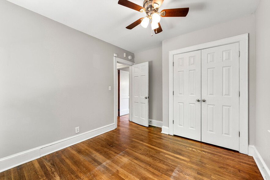 Second bedroom on ground floor - 121 Brower Street