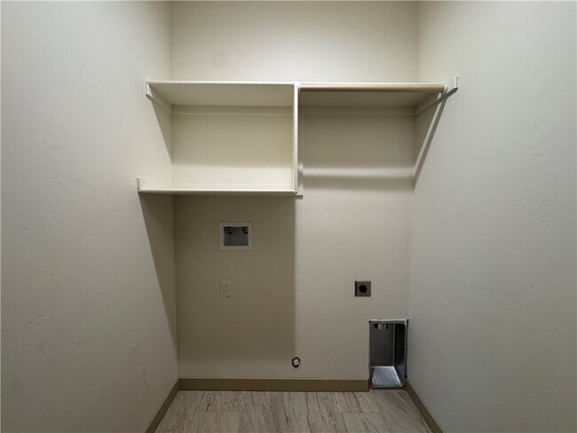 Building Photo - 1145 Pear Tree Ln