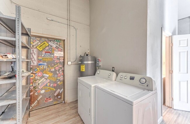 Building Photo - 1305 Palm St