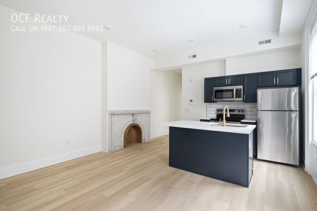 Building Photo - Modern Renovated Fairmount Two Bedroom Apa...