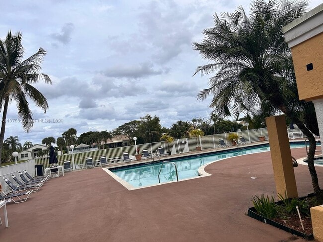 Building Photo - 2405 NW 33rd St