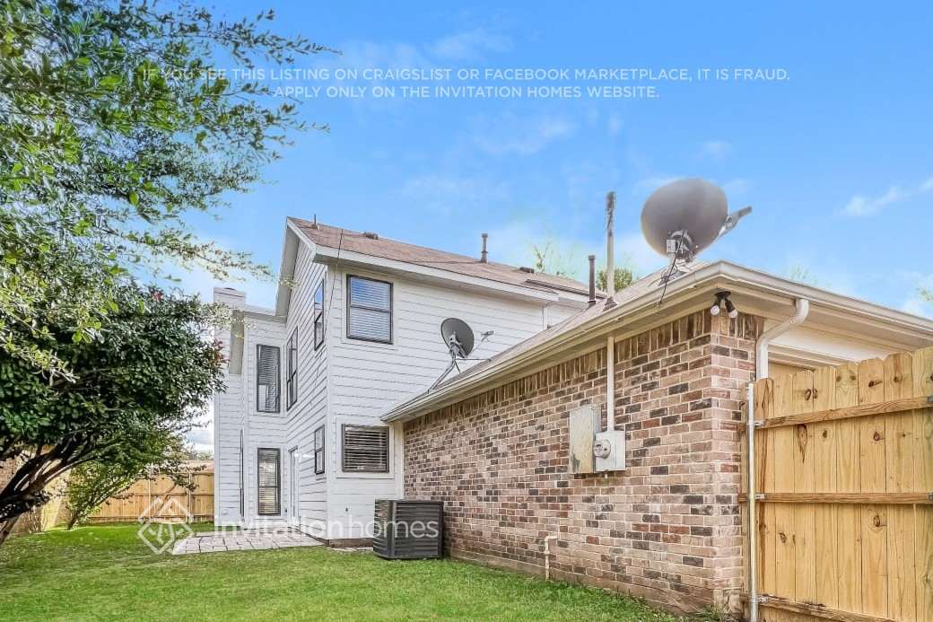 Building Photo - 623 Las Brisas Dr