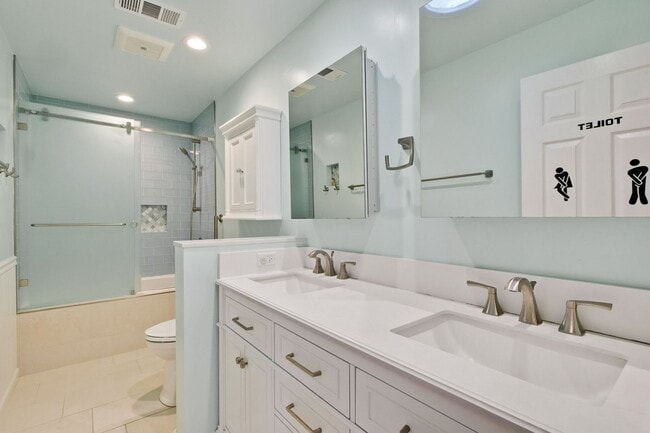 Building Photo - Turnkey Home with Natural Light & Upgrades...