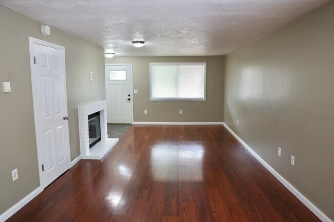 Building Photo - 1432 Kimtah Ct NE