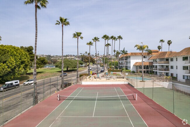 Building Photo - Ocean Fairway