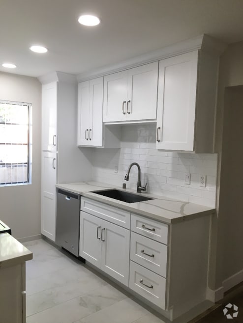 Building Photo - 626 E Verdugo Ave