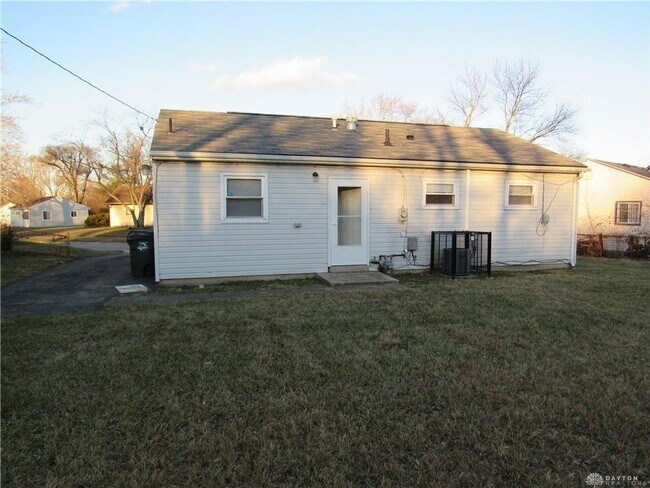 Building Photo - 4976 Marburn Ave