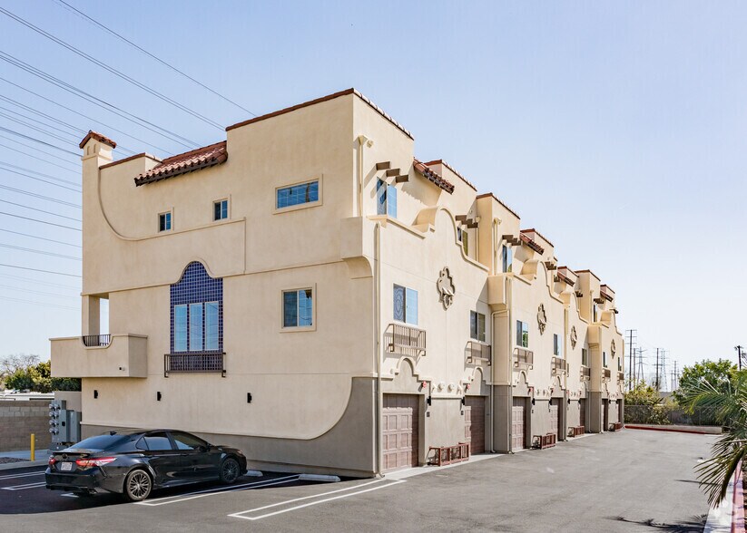 Primary Photo - Presidio Townhomes
