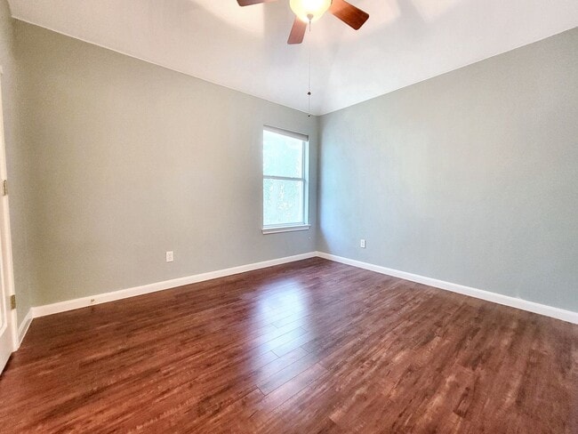 Building Photo - 1617 Sunterro-