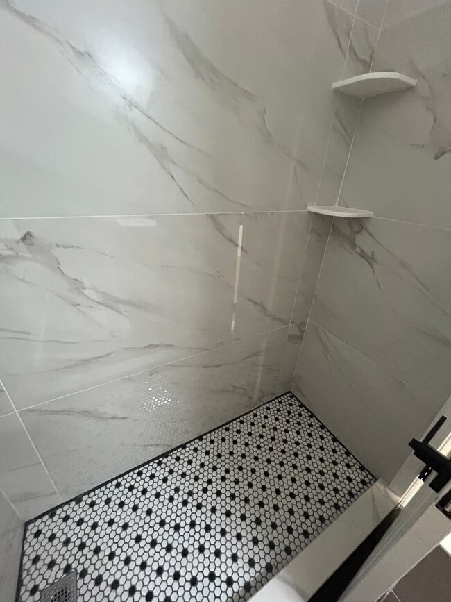 Building Photo - Brand New Units 2 Bed + 1 Bath, W&D in unit