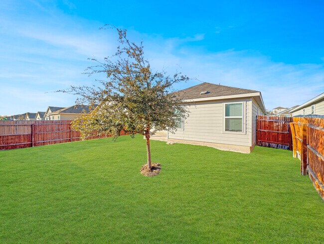 Building Photo - 9714 Marbach Hl