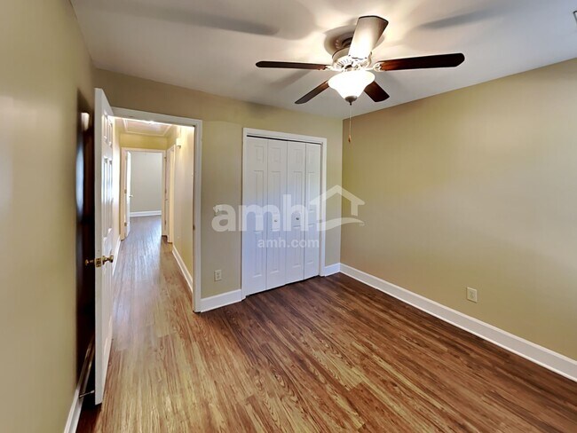 Building Photo - 1508 Cardinal Ln