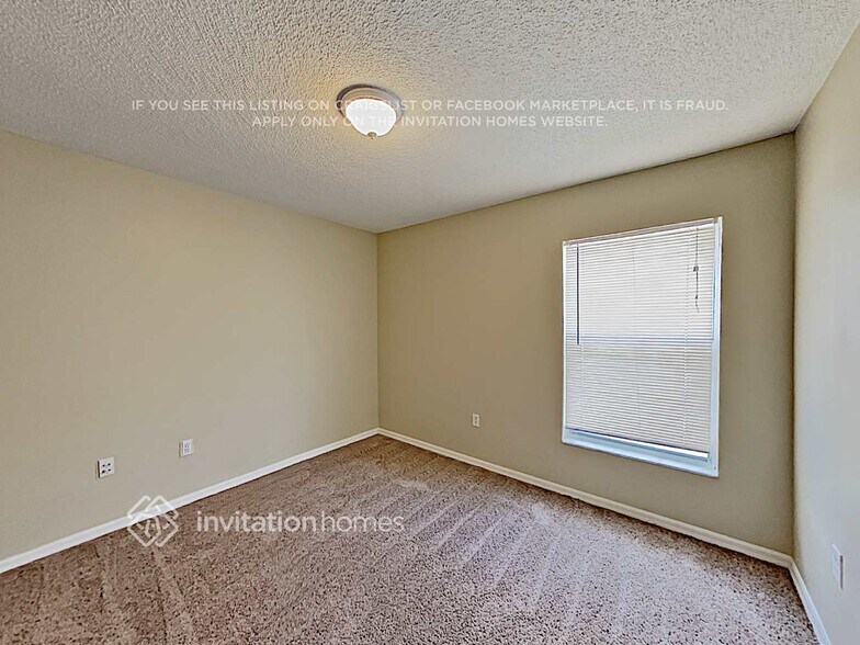 Building Photo - 106 Quiet Oak Ct