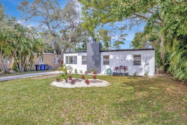 Primary Photo - 1721 SW 13th St