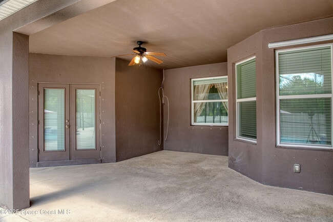 Building Photo - 632 Stonebriar Dr