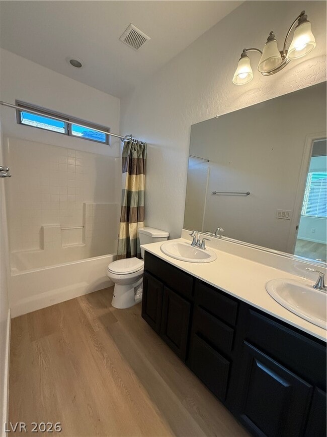 Building Photo - 690 Calamus Palm Pl