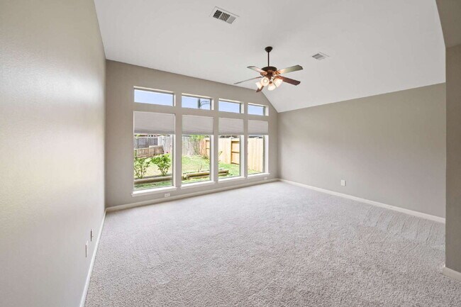Building Photo - Move-in Ready!  Beautiful Perry Home One Story Home!