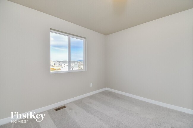 Building Photo - 6920 Akela Ln