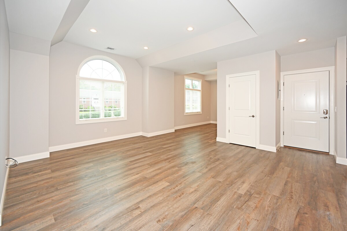 Building Photo - 184 Godwin Ave