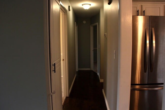 Building Photo - 43592 Champlain Ct