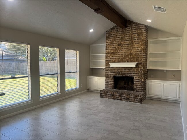 Building Photo - 8110 Green Devon Dr