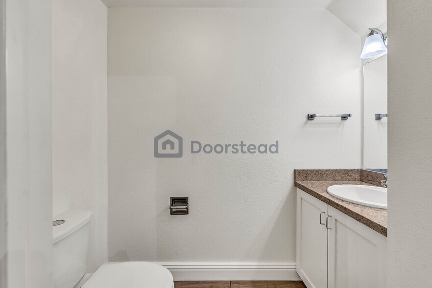 Building Photo - 1561 Brunswig Ln