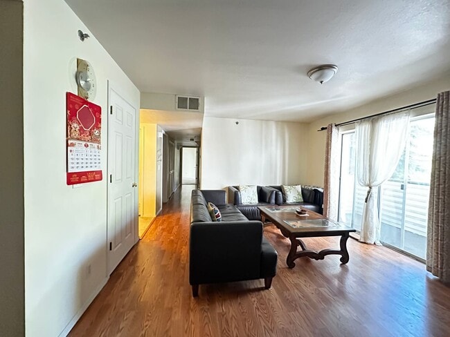 Building Photo - Downtown Salt Lake City Condo Now Available.