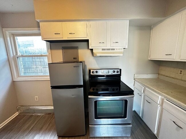 Building Photo - 3490 Trabue Rd