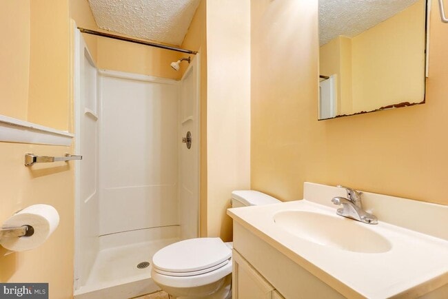 Building Photo - 18304 Swan Stream Dr