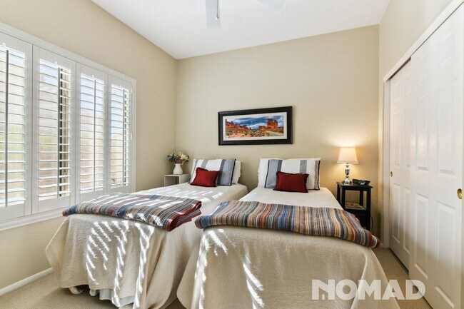 Building Photo - Charming 2BR House in Surprise