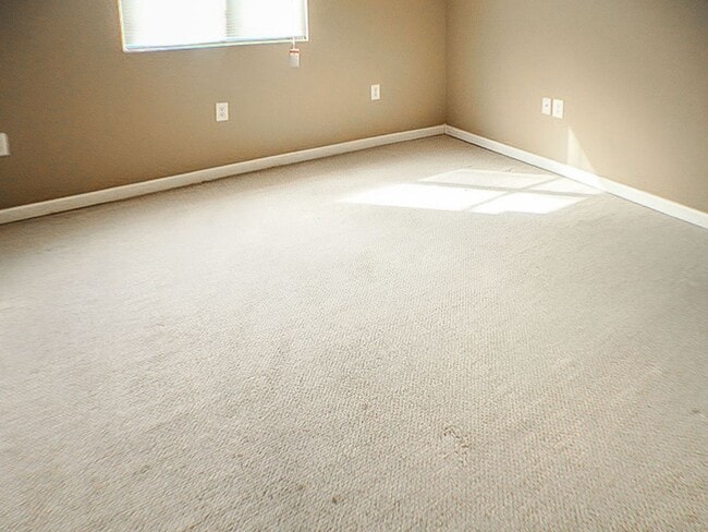 Building Photo - Two Bed Point Breeze Townhouse