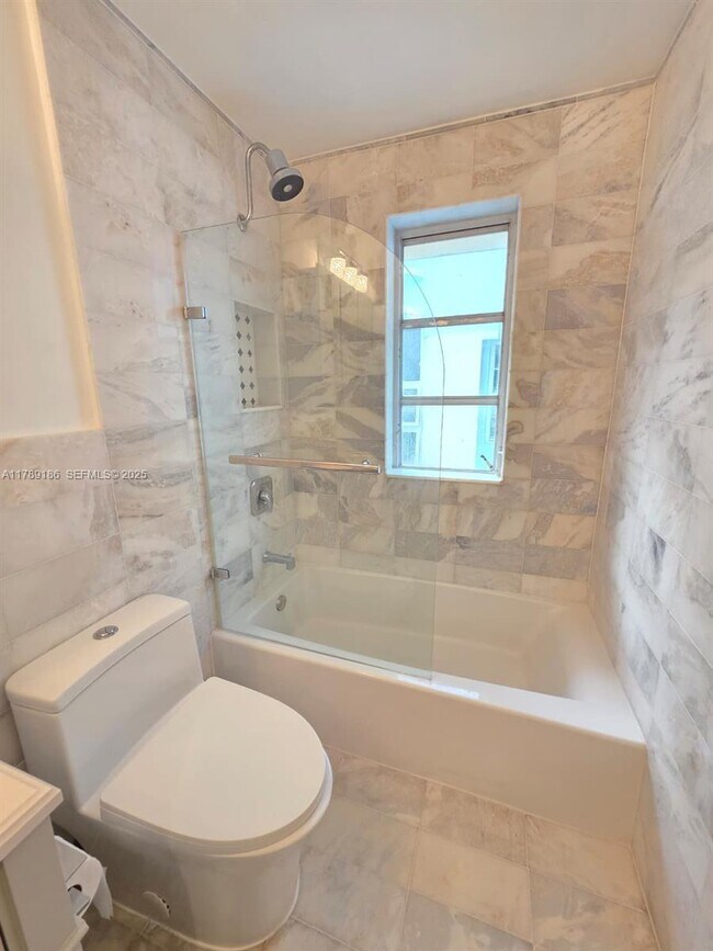 Building Photo - 760 Euclid Ave