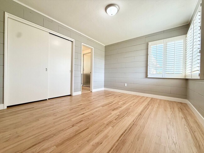 Building Photo - Beautiful 3BR/3BA Point Loma Home with Vaulted Ceilings & Central AC