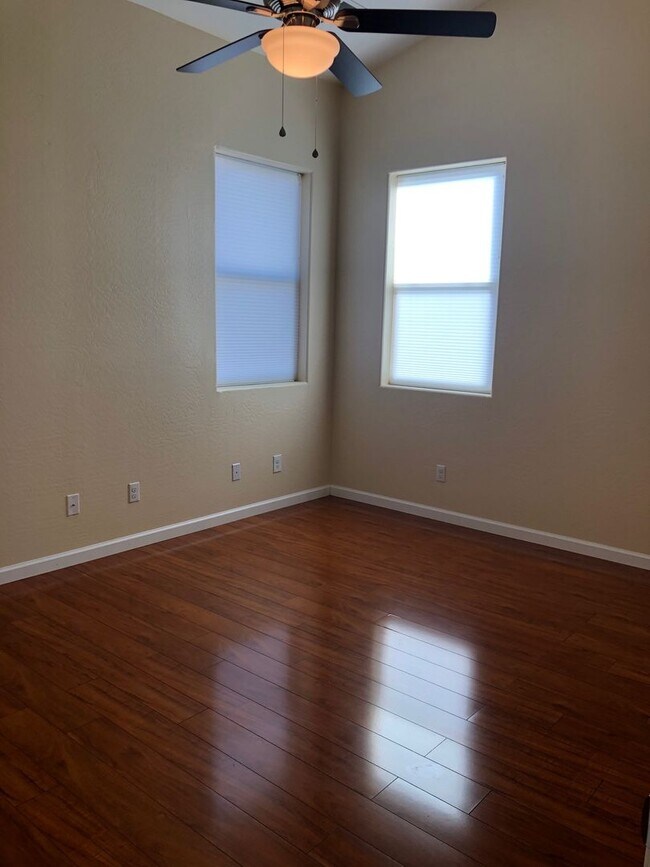 Building Photo - Sunny Three Bedroom in North Prescott Valley