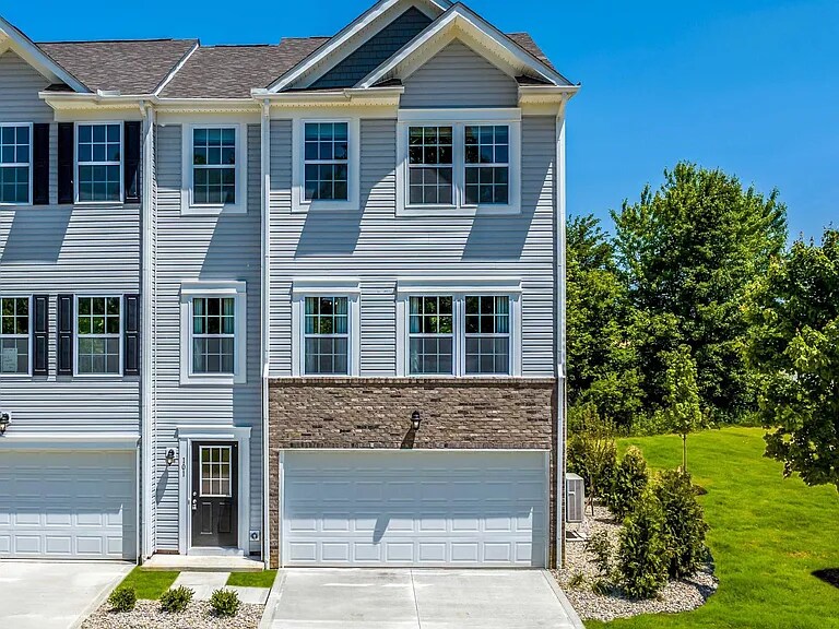Building Photo - 111 Sitka Willow Dr