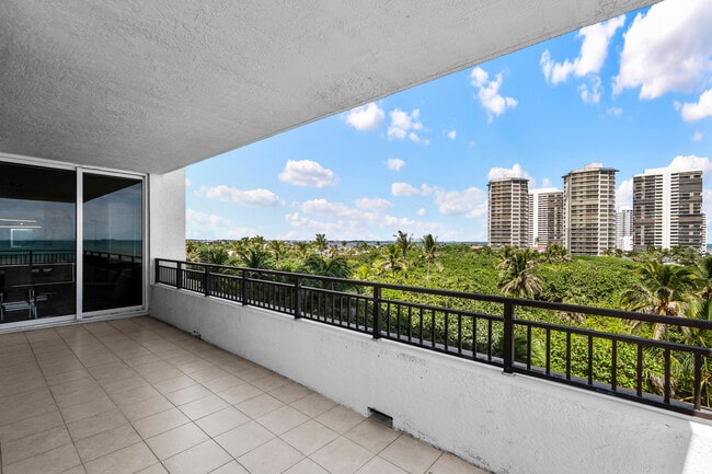 Building Photo - 3800 N Ocean Dr