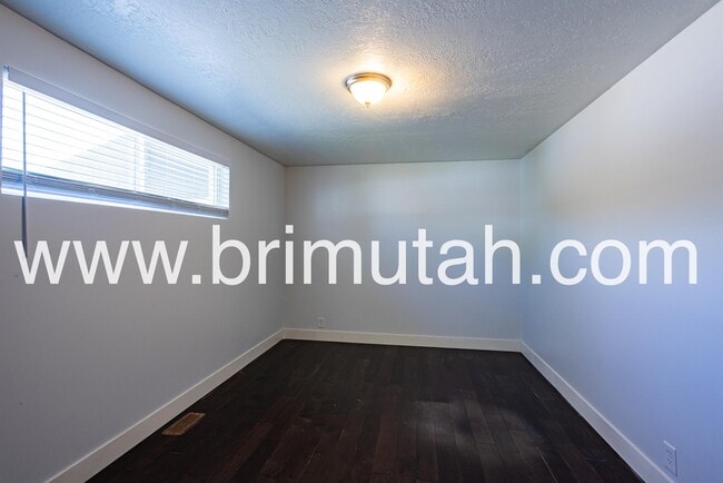 Building Photo - 1313 E 8425 S