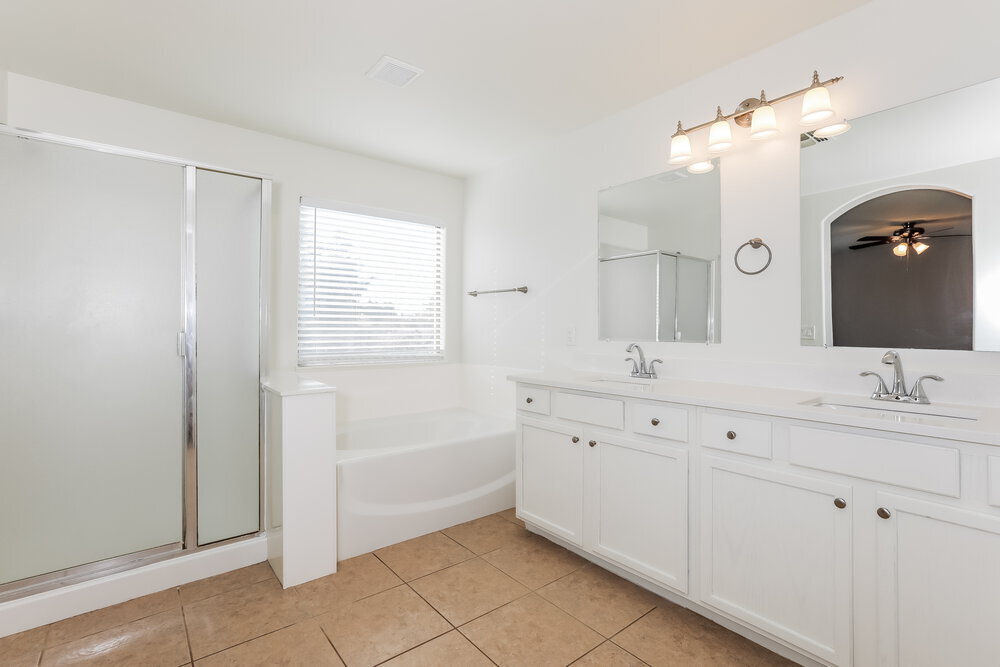 Building Photo - 1465 E Mia Ln