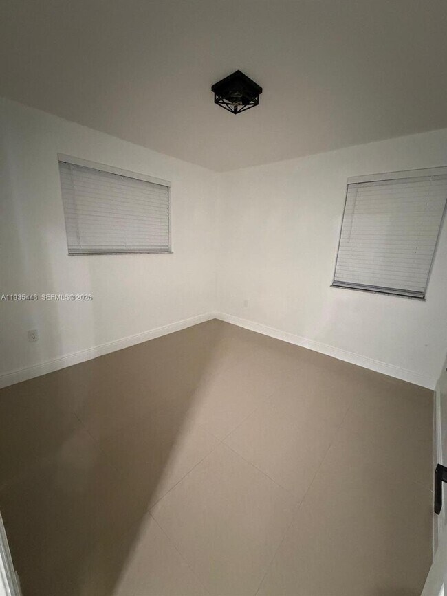 Building Photo - 14964 SW 32nd Terrace