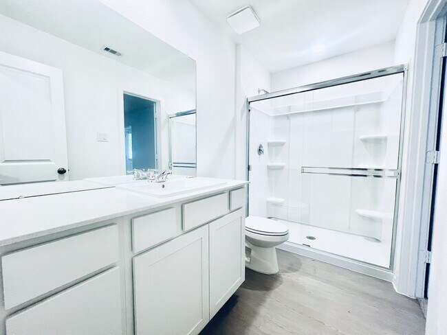 Building Photo - 3090 Mallorca Dr